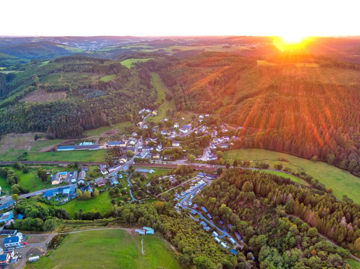 Basic Vakantiehuisje Op Val D'Or Enscherange Eksteriør bilde